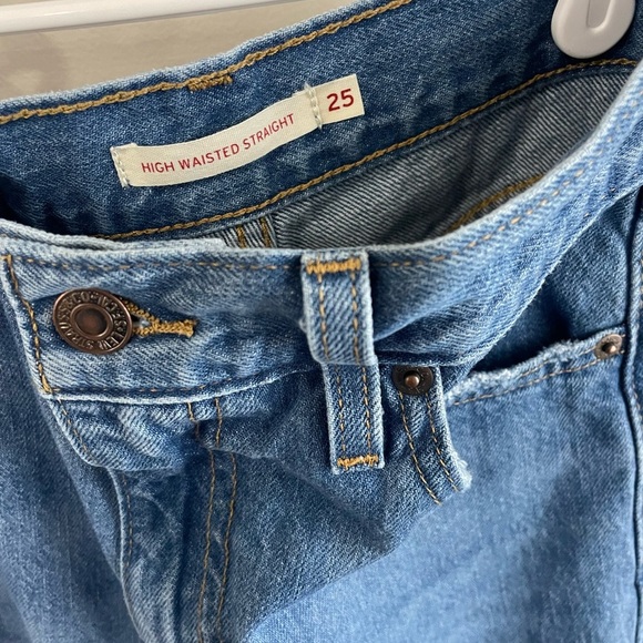 Levi’s High Waisted Straight Distressed Jeans - Size 25 - Picture 4 of 16